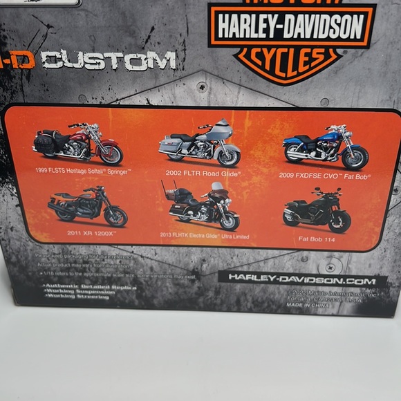 NIB Harley Davidson Fat Bob 114 toy motorcycle! - Picture 3 of 5